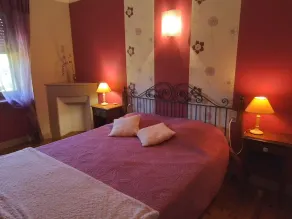 Country House in Rullac St Cirq - Calm assured - Image 4