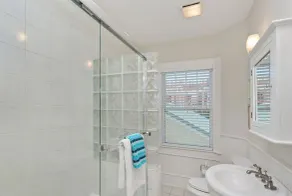 Relaxed Cancellation Policy! Oceanfront home with pool,hot tub, fire pit, bikes. - Image 4