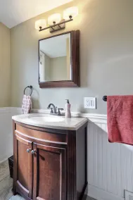 Charming Carnegie Cottage 15 Minutes from Airport & Downtown - Image 2
