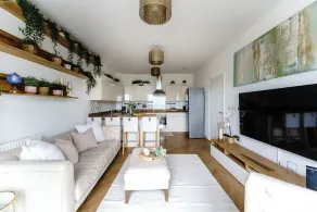 Riverfront Flat - Image 4