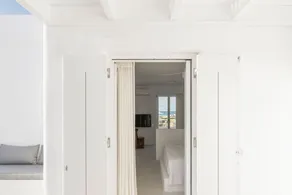 Golden Coast Villa Rodi Private Wadingpool Gem in Paros - Image 4