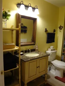 Aspen Suite: Cozy NC Mountain & Riverside Cabin Suite @ Roaring River Vineyards - Image 4