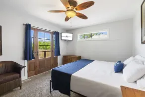 Pet Friendly Table Rock Retreat Steps from the Lake with Hot Tub, Billiards & Fireplace - Image 5