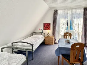 Smaragd - 1-room-ap. 1-2 pers. 400 m from the sea - balcony with dike view - Image 4