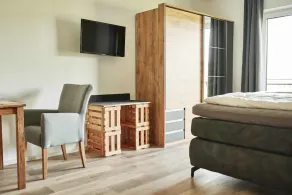 White wine apartment with panoramic view - Image 3