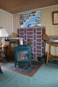 Quiet and Cozy Seaside Cottage with Amazing Sunsets - Image 2