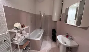 Charming Apartment in the heart of Draguignan - Image 2