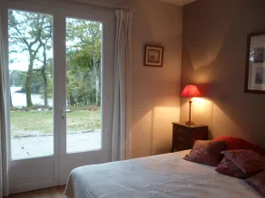Golfe du Morbihan- Wooded property on Auray river- House 6 bedrooms- 14 people - Image 2