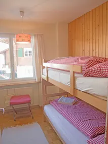 Gemütliche Ferienwohnung  mit grossem Gartensitzplatz, nahe dem Chuenisbergli. - Image 3