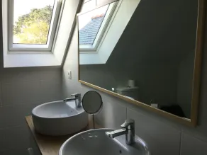 Hus med have i nærheden af storslåede strande - Image 5