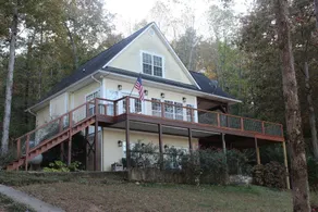 Hannah's Hideaway-3 Miles To Stores, Restaurants, Sleeps 16, No Steps To water! - Image 5