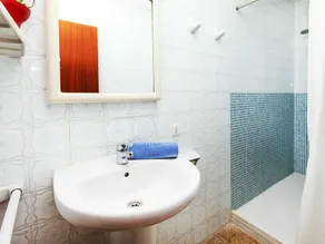 Beautiful apartment for 2 guests with WIFI and TV - Image 2