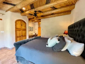 Luxurious & Cozy Modern Adobe Home. Taos at it's finest. Welcome to Dos Alamos! - Image 3