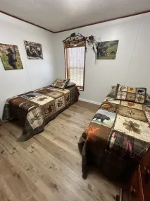 3 Bedroom 2 Bath Cabin nestled in the woods minutes from Mark Twain Lake. - Image 3