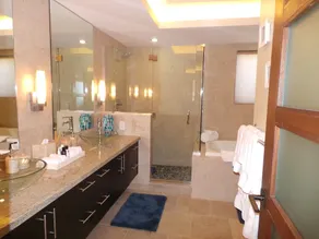 6br / 6. 5ba Superbe Oceanfront Accueil W / Rooftop Spa & Suites Master Double - Image 4