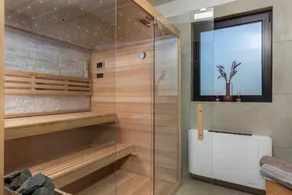 Villa Zorina, piscina riscaldata 45 m2, Jacuzzi e sauna parcheggio privato bbq - Image 2