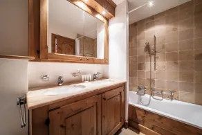 Ayous Verbier - BY EMERALD STAY - Image 2