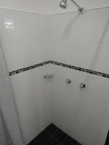 Jackaroo Apartments - Image 3