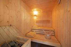 Chalet in Neukirchen near Wildkogel Ski Arena - Image 4