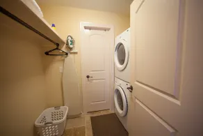 Walk In Level - Vacker / ren / nyligen renoverad 1BD / 1BA på Pointe Royale - Image 2