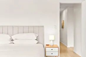 Stylish & Spacious 2BR Stay with Balcony Near Macquarie Centre - Image 4