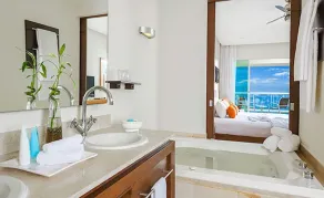 BEAUTIFUL STUDIO UNIT WAITING FOR YOU AT A GREAT PRICE - Image 2