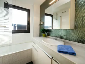 Atemberaubendes alleinstehendes Ferienhaus mit  W-LAN, Klimaanlage, privatem Pool, TV und Terrasse - Image 4