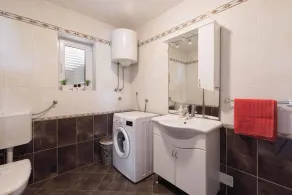Holiday apartment 250 m from the beach - Image 2