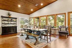 Walk Out To Lake Access, Sleep 30. Great for Multi-Family, Reunions, or Retreats - Image 5