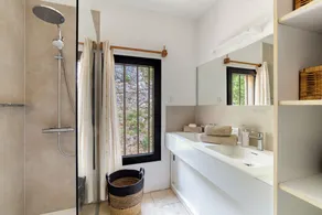 9 Guest Villa with Heated Pool, Spa, Pétanque & Panoramic View - Image 3
