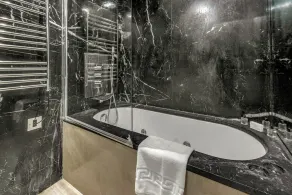 Beautiful 1 bedroom flat in Chelsea - Image 3