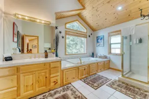 Hansel by Avantstay Pool Table, 5mins to Skiing - Image 2