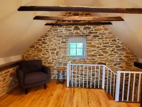 18th Century Stone Cottage minutes from historic Middleburg - Image 4