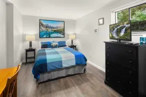 Mountain Themed Suite - Free Parking - Fast WIFI - Image 3