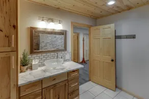 Cozy Home, Hot Tub, Dock, Kayaks, Swimming & More! - Image 2