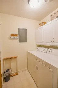 Hermitage 1g 2 Bedroom Condo by RedAwning - Image 2