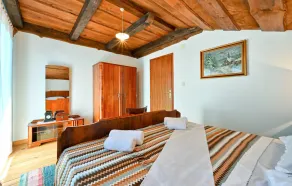 4 bedroom cozy home in Banscica - Image 5