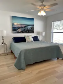 Best location, dog friendly, and gas golf cart included! - Image 4