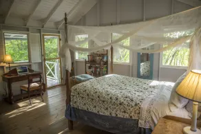 Eco Cabin in remote Caribbean Woodlands - Image 3