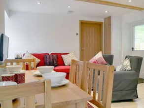 2 bedroom accommodation in Marksbury, near Bath - Image 5