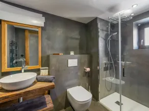 Luxury chalet in the heart of Saint Martin de Belleville, close to the slopes - Image 4