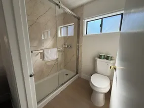 Single Queen Cottage - Image 5