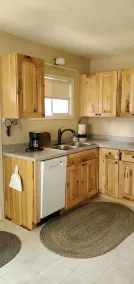 Charmantes 2-Zimmer-Ganzjahres-Cottage am Montello-See - 35 Minuten zu den Dells! - Image 3