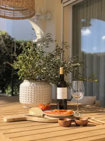 Villa familiar atraente piscina privada, ambiente tranquilo. Wi-Fi de fibra óptica rápida - Image 3