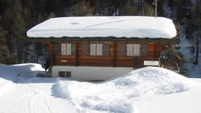 Warm and cozy chalet with fireplace, free Wi-Fi and elegant comfort. - Image 3