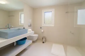 Kefalonia Lassi: 3 bedroom apartments with pool by famous Makris Gyalos beach - Image 2
