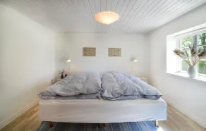 Gorgeous Home In Askø With Kitchen - Image 5