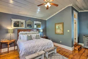 *NEW* King Bed/Fireplace/Jetted Tub/Free Bikes - Image 4