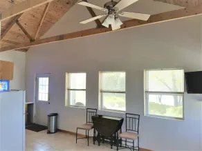 Vineyard Cottage - Image 2