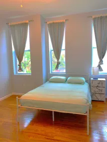 Classic/stylish Row Home in Heart of Bmore. Fast wifi. Pet friendly. - Image 5